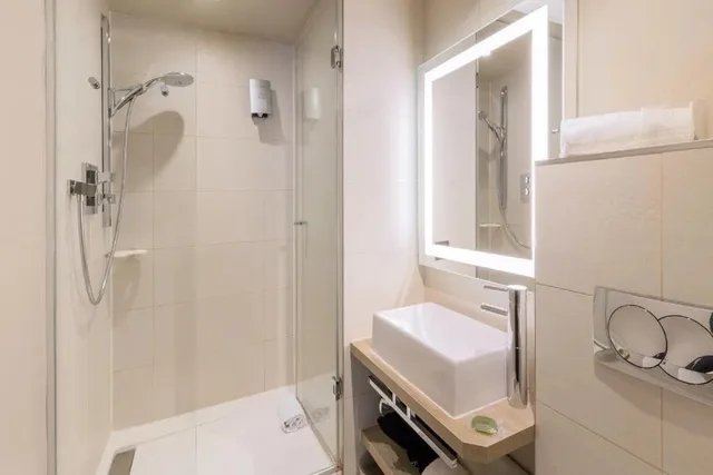 غرفة سوبيريور بسرير مزدوج، Hotel Le Montmartre Saint Pierre 3/5