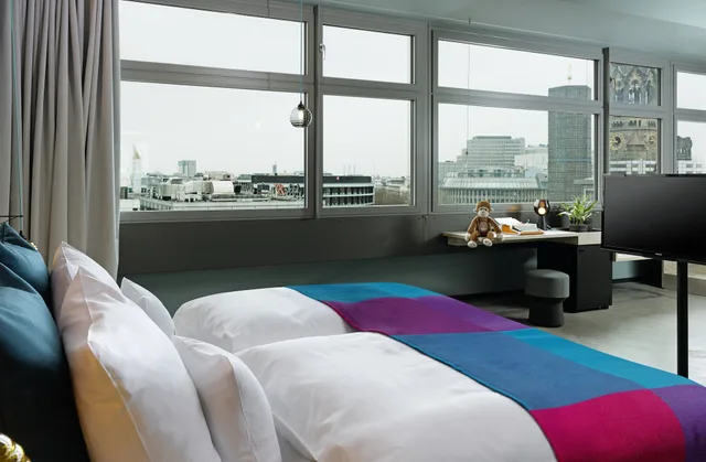 Extra Large Urban، 25hours Hotel Bikini Berlin 1/10
