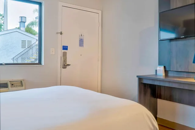 غرفة ديلوكس بسرير مزدوج لذوي الإعاقة، Motel6 El Monte, CA - Los Angeles 4/6