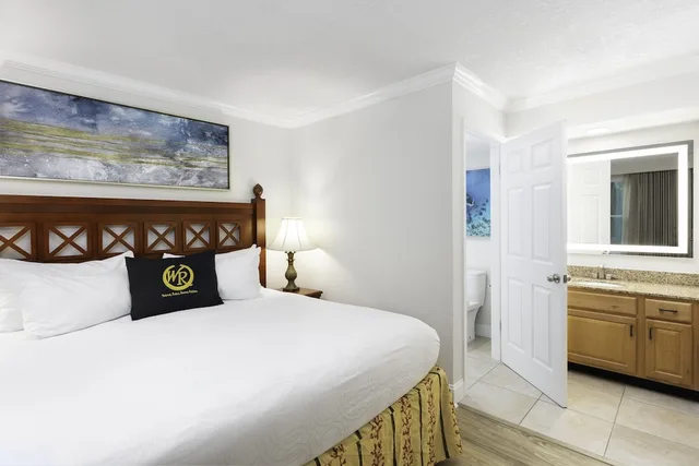 فيلا بسرير كينج وسريرين منفصلين بغرفتي نوم مع أريكة، Westgate Blue Tree Resort 1/9