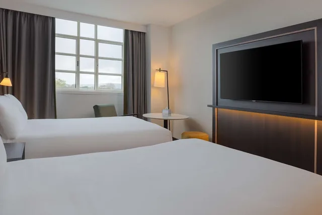 غرفة ديلوكس عائلية بسريرين مزدوجين، Hilton Cardiff Hotel 2/7