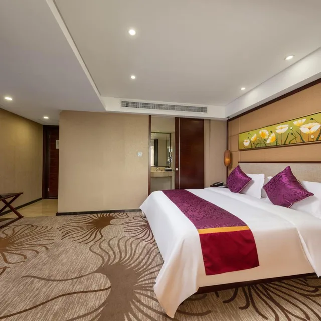 غرفة ديلوكس تنفيذية بسرير كوين، Guangdong Hotel Zhuhai Ex Guangdong Regency 1/5