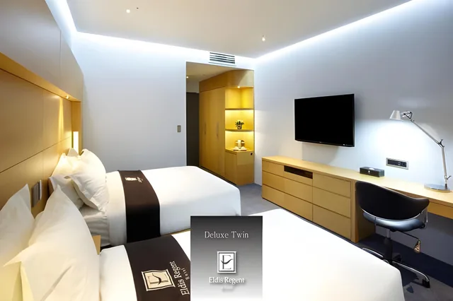 Deluxe, 1 Double and 1 Single Bed, Eldis Regent Hotel 3/3
