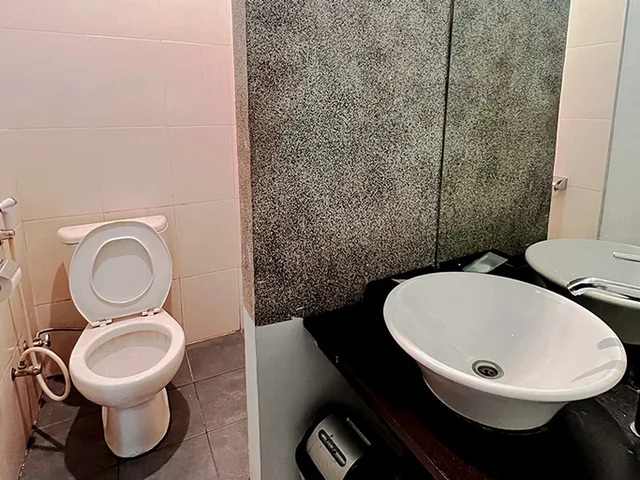 غرفة ديلوكس بسرير مزدوج، Grand Global Hotel Palangka Raya 4/4