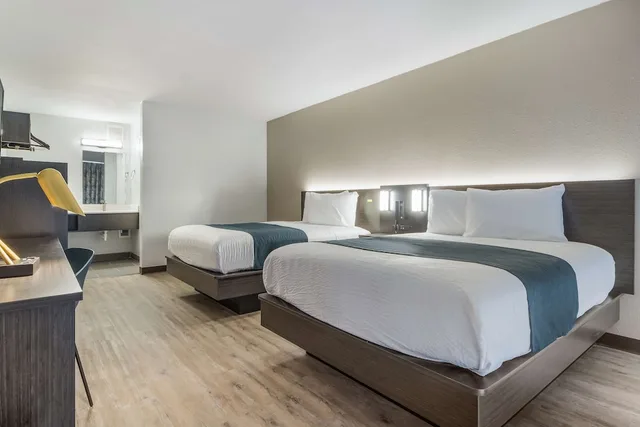 غرفة ديلوكس بسريرين مزدوجين لذوي الإعاقة، Motel6 Groves, TX 1/5