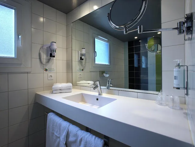 Room, Quintuple، Hotel Le Cinq Hyper Centre Ville 5/8