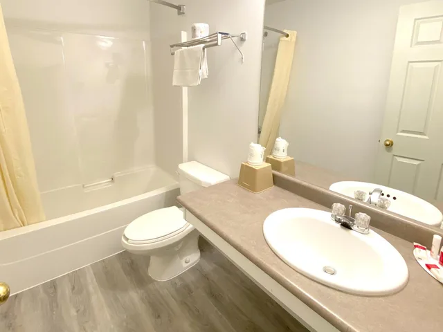 جناح بسرير كوين بغرفة نوم واحدة، Super 8 by Wyndham Sicamous 4/4