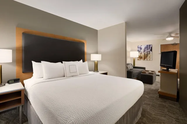 جناح بسرير كينج مع أريكة لذوي الإعاقة، SpringHill Suites Phoenix North 1/4
