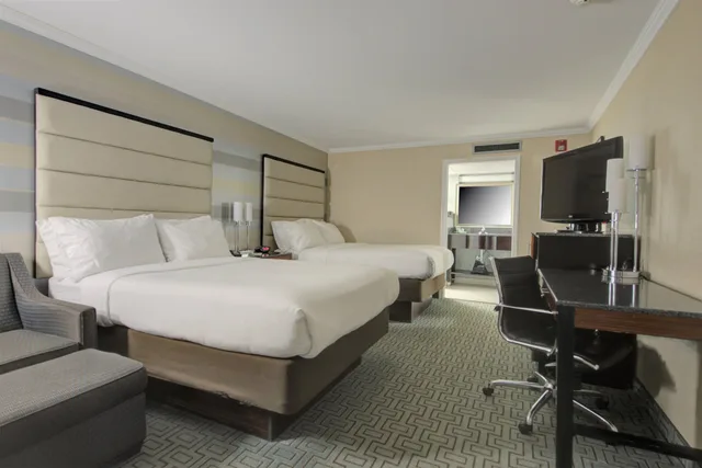 غرفة قياسية بسريرين مزدوجين، Holiday Inn Plainview-Long Island 2/4