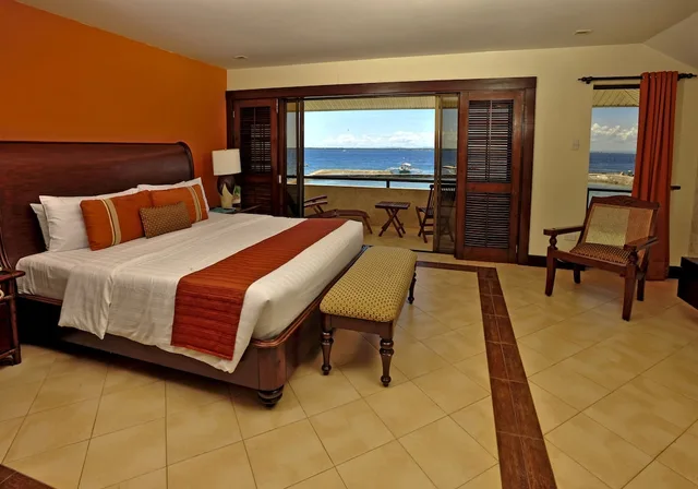 جناح جونيور بسرير مزدوج وسرير فردي بإطلالة على البحر بغرفة نوم واحدة، Costabella Tropical Beach Hotel 7/10