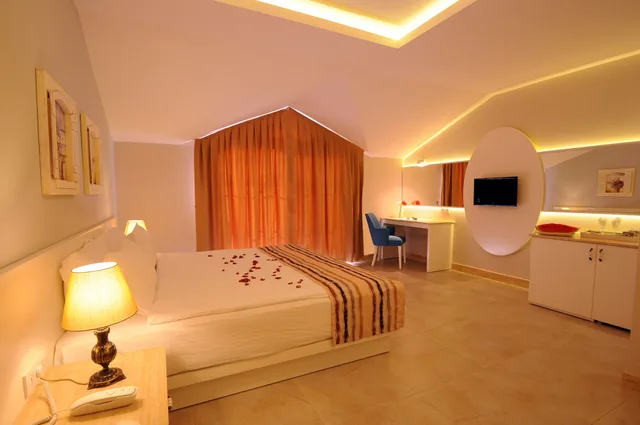 غرفة بسريرين منفصلين، Sea Breeze Hotel And Apartments 5/10