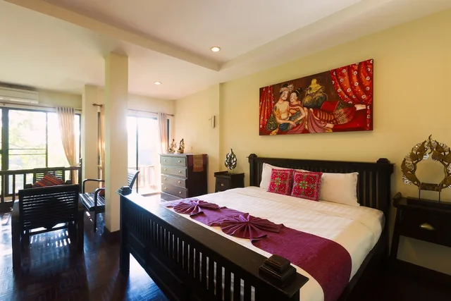 3 Bedrooms, Town House, 1 King and 4 Single Beds، Villa San Pee-Seua 2/4