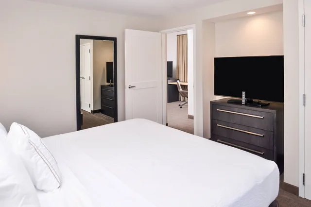 غرفة بسرير كينج، Residence Inn By Marriott Charlotte Northlake 2/7