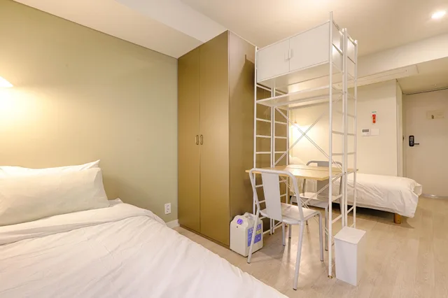 غرفة بسريرين منفصلين، Upflo Hostel 1/2