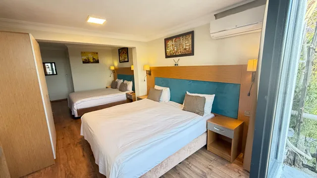 غرفة عائلية بإطلالة على البحر بشرفة، Seatanbul Apart Hotel 9/10
