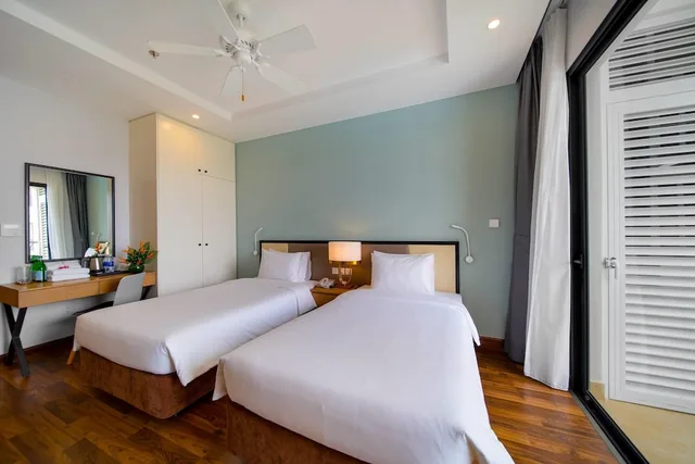 Superior, Twin Beds, Wyndham Garden Grandworld Phu Quoc 2/4