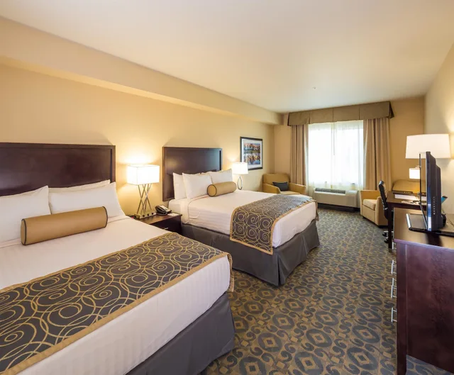 جناح بسريرين كوين بمطبخ صغير لذوي الإعاقة، Best Western Plus Arlington/Marysville 1/8