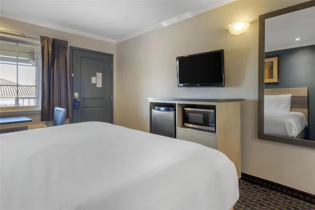 جناح بسريرين كوين بغرفتين، SureStay Hotel by Best Western San Rafael 1/8
