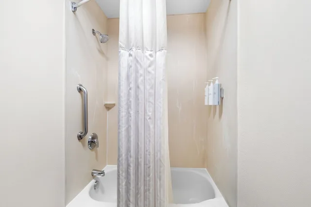 غرفة بسريرين كوين، Comfort Inn & Suites University South 5/5