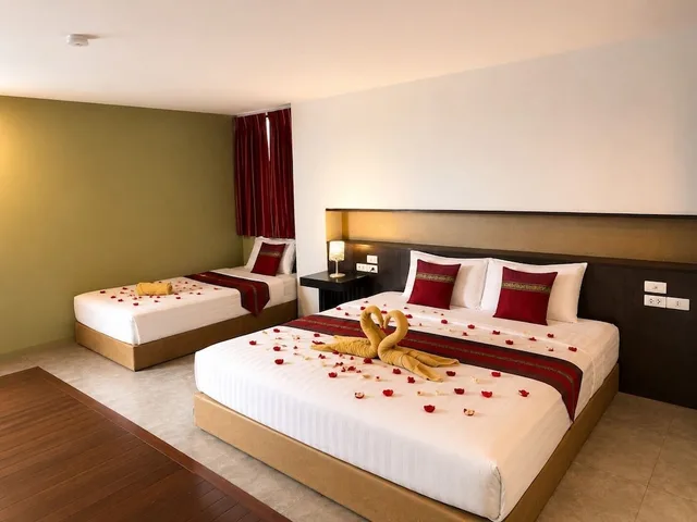 غرفة ديلوكس عائلية ثلاثية بسرير مزدوج وسرير فردي، MANDALA HOUSE 1/9