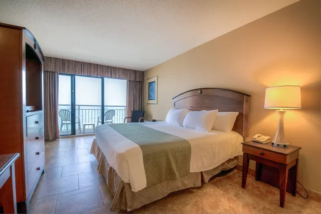 Standard, King Bed, Ocean Front، Ocean Drive Beach Golf Resort 3/5