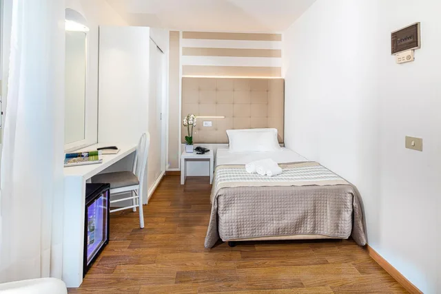 غرفة مفردة بشرفة، Hotel Palace 1/3