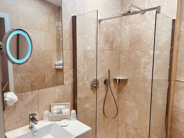 غرفة مفردة بسرير كينج، Gatsby Hotel 4/5