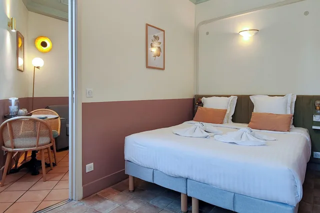 شقة بشرفة، Hôtel Au Picardy 1/4