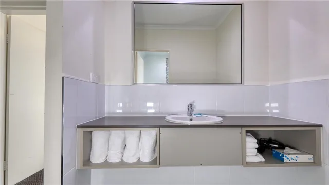 غرفة ديلوكس عائلية بسرير كينج وسريرين منفصلين، Best Western Cattle City Motor Inn 6/6