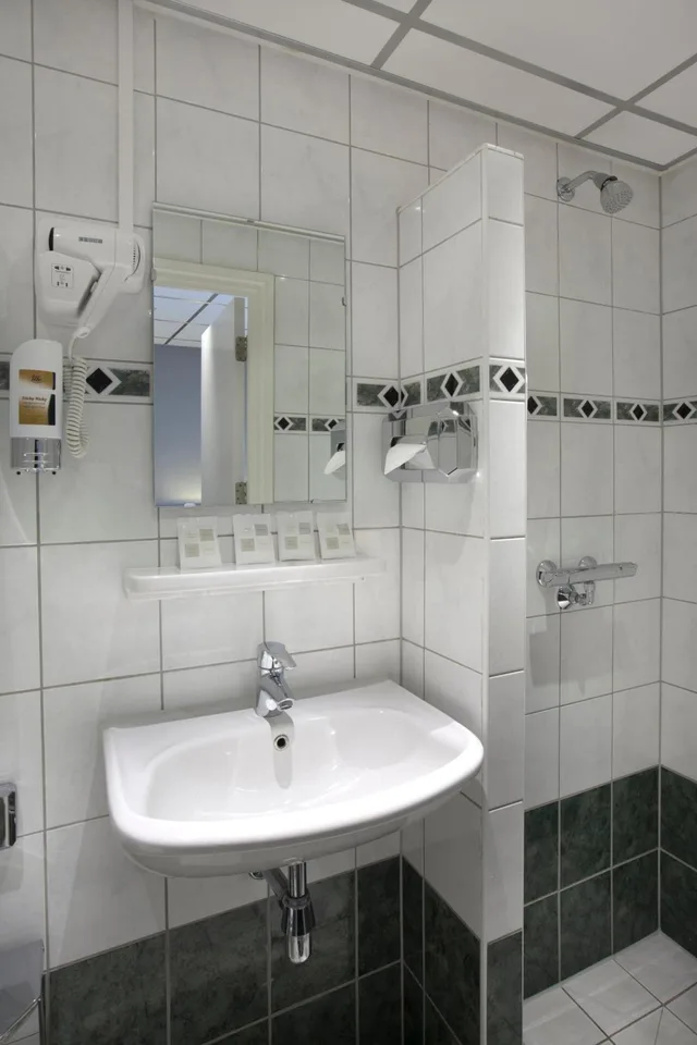 غرفة صغيرة بسرير مزدوج، Hotel Luxer 2/4