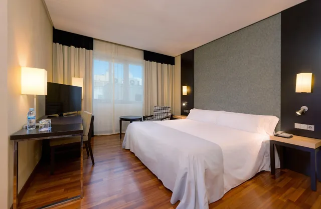 جناح، Hotel Murcia Rincon de Pepe Affiliated by Melia (ex Tryp Murcia) 5/9