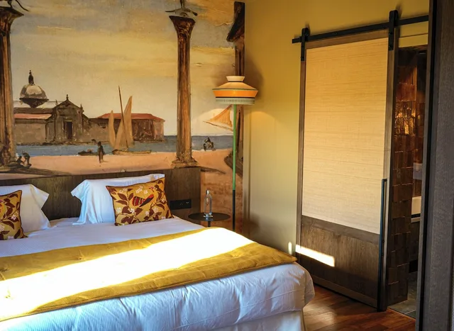 Atelier, Artist, Suite, King Bed، Les Etangs De Corot 1/4