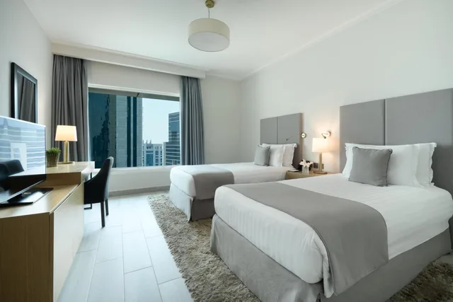 إقامة تنفيذية بسرير كينج بإطلالة على المدينة بغرفتي نوم، Centara West Bay Hotel and Residences Doha 2/4