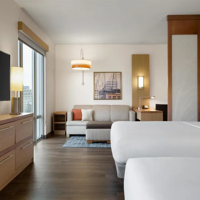 غرفة بسريرين كوين بإطلالة، Hyatt Place Milwaukee Downtown 2/9