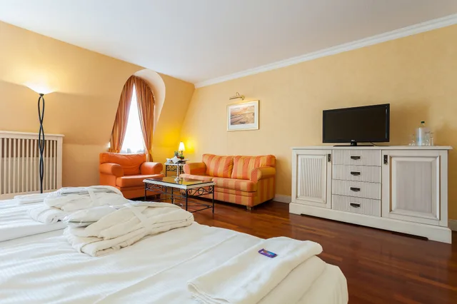 غرفة ديلوكس بسرير كينج، Hotel Vier Jahreszeiten Kuhlungsborn 3/5