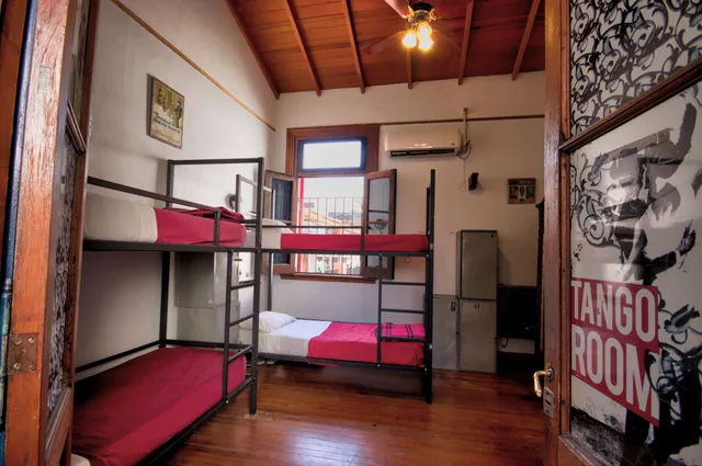 Mixed Dorm, Shared, 6 People، Play Hostel Soho 1/5