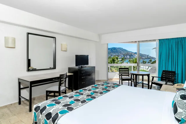 غرفة سوبيريور بسرير كينج بإطلالة على البحر، Krystal Ixtapa All Inclusive 1/1