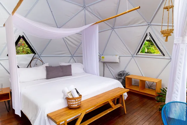 خيمة بسرير كينج بإطلالة على الجبل، Monte Tierra Glamping 1/2