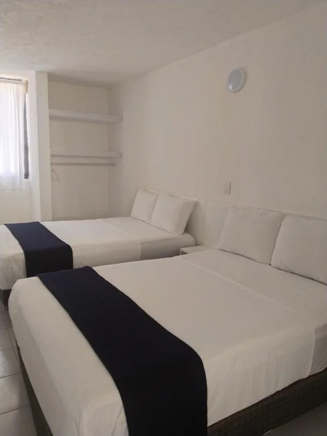 غرفة رباعية، Canadian Resorts Acapulco 1/6