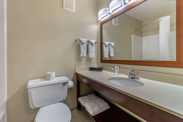 جناح بسريرين كينج مع أريكة، Comfort Inn Kennewick Richland WA 4/5