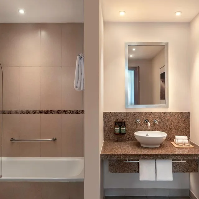 جناح عائلي بشرفة بغرفة نوم واحدة للمدخنين، Staybridge Suites Abu Dhabi Yas Island 3/3