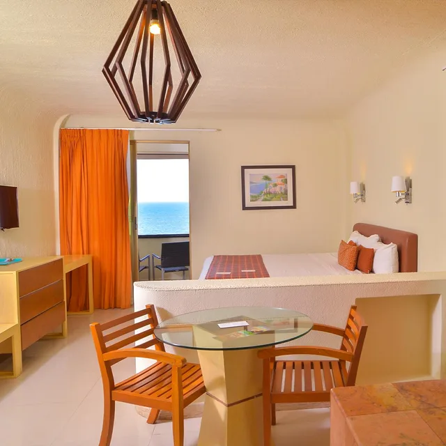 غرفة قياسية رباعية، Luna Palace Hotel and Suites 5/7
