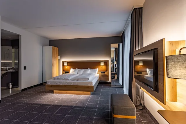 Standard, Queen Bed, FOUR POINTS FLEX by Sheraton Ratingen Dusseldorf Airport 1/10