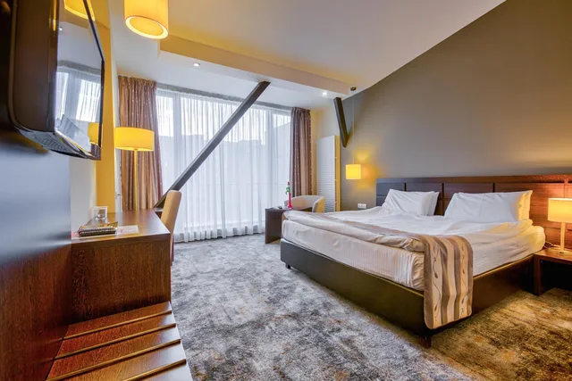 جناح غراند، Golden Time Hotel 1/8