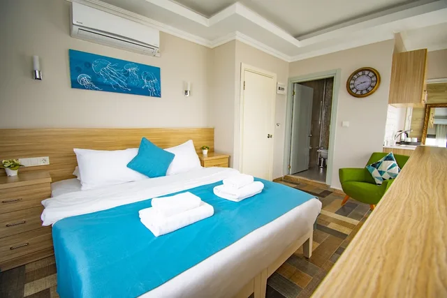 Studio, Double Bed, Sea View, M Suite Hotel 7/10