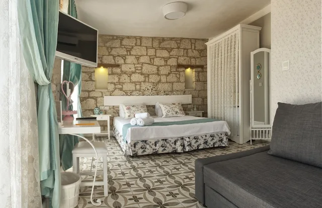 جناح جونيور بسرير مزدوج مع أريكة، Vodina Hotel 4/7