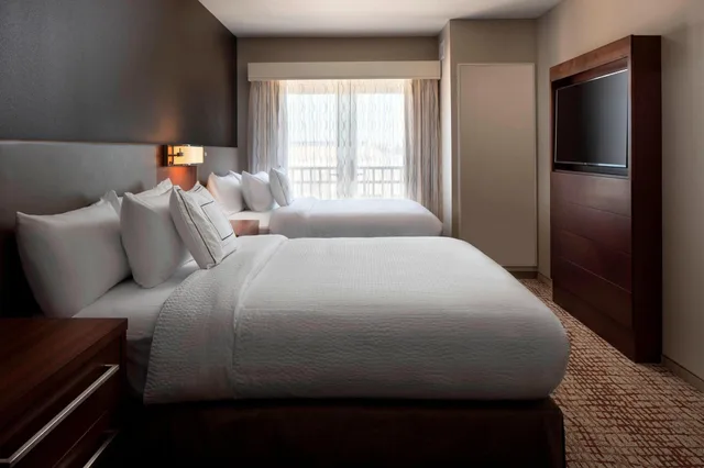 جناح بسريرين كوين بغرفة نوم واحدة، Residence Inn Redwood City San Carlos 1/2