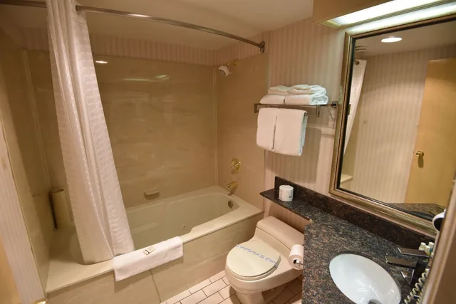 غرفة بسرير كوين، Travelodge By Wyndham Lloydminster 4/4