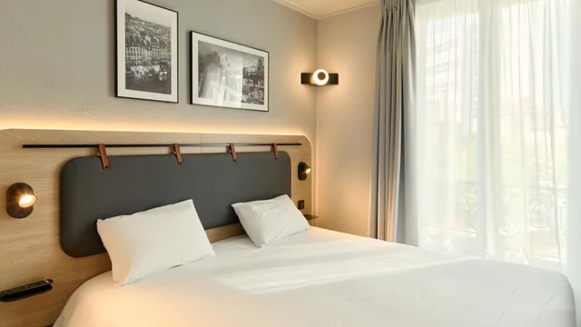 غرفة بسرير كوين، Campanile Paris 15 - Tour Eiffel 1/10