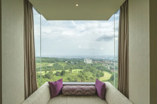 غرفة بريميوم بسريرين منفصلين في طابق مرتفع، INTERCONTINENTAL BANDUNG DAGO PAKAR 4/8